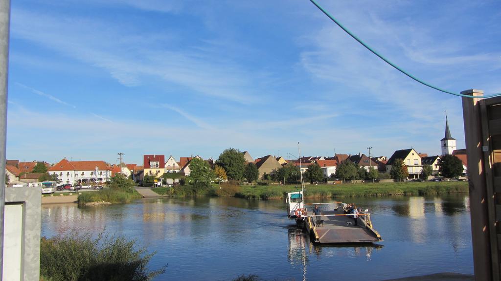 Ferienwohnung Pension Am Weinberg Mainstockheim Pokoj fotografie